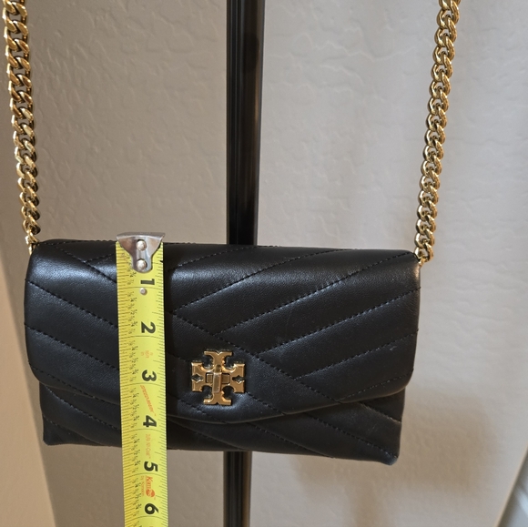 Tory Burch Kira Chevron Quilted Chain Wallet – Black Napa Leather - Picture 7 of 17